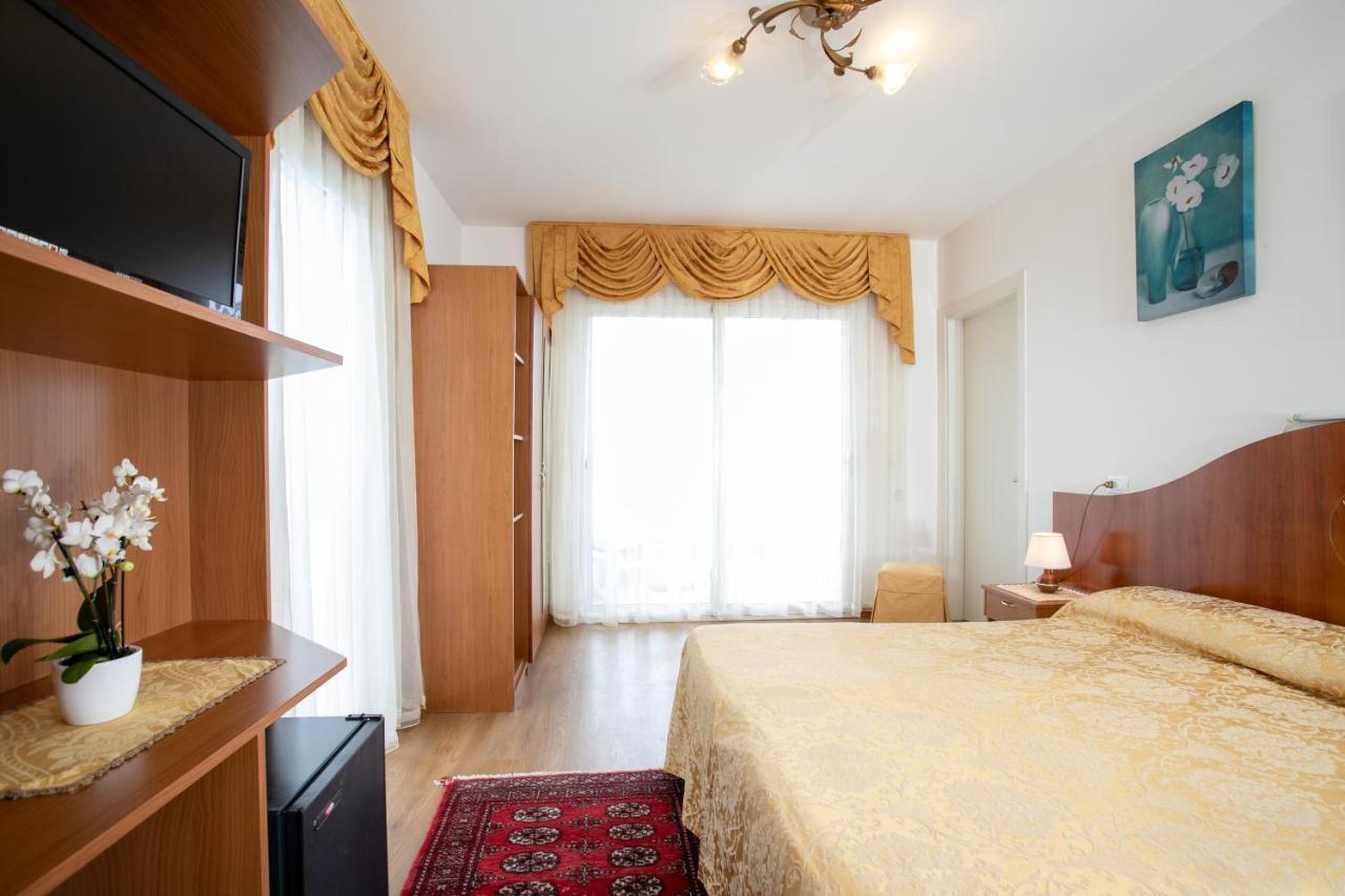 Hotel Panama Лидо-ди-Езоло Экстерьер фото